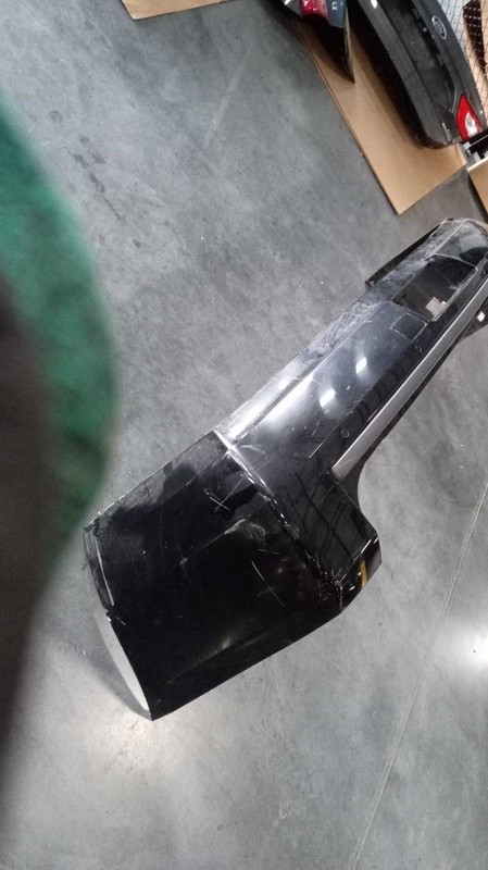 2020 Chevrolet Tahoe Black Rear Bumper Assembly OEM Used SCRATCHED 139K MI