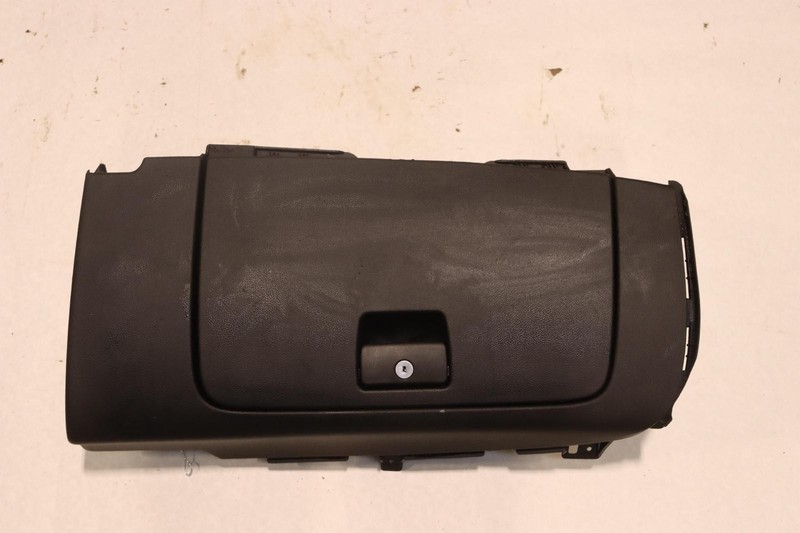 2015-2020 CHEVY/GMC SUBURBAN DASHBOARD GLOVE BOX STORAGE COMPARTMENT BLACK OEM