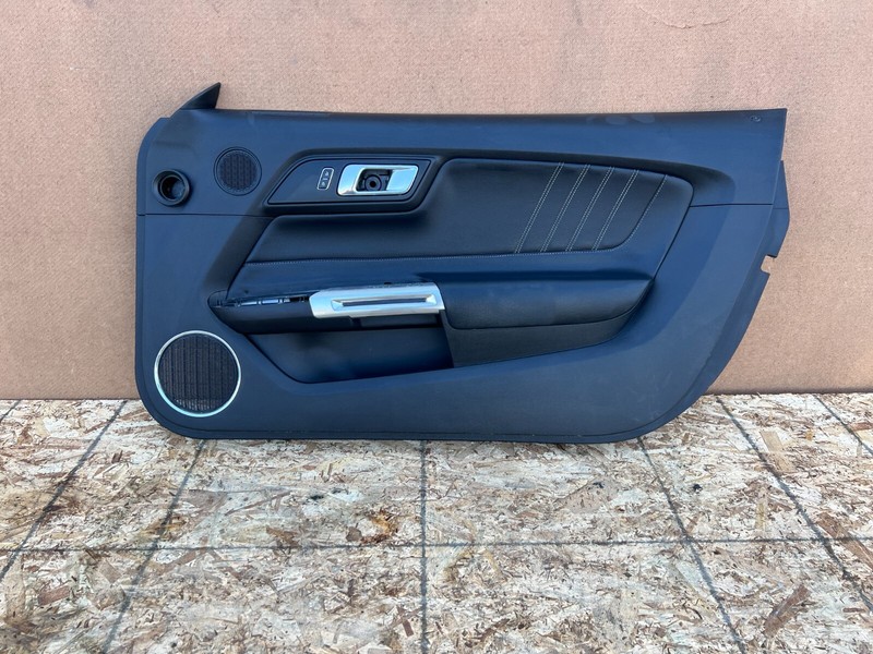 FORD MUSTANG GT 2015-2022 OEM RIGHT PASSENGER DOOR PANEL ASSEMBLY (LEATHER)