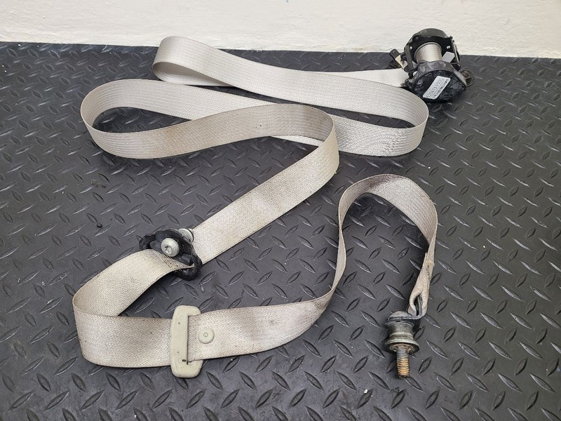 13-17 GMC Acadia 2ND Row Right Passenger Belt Retractor Gray OEM 19355567
