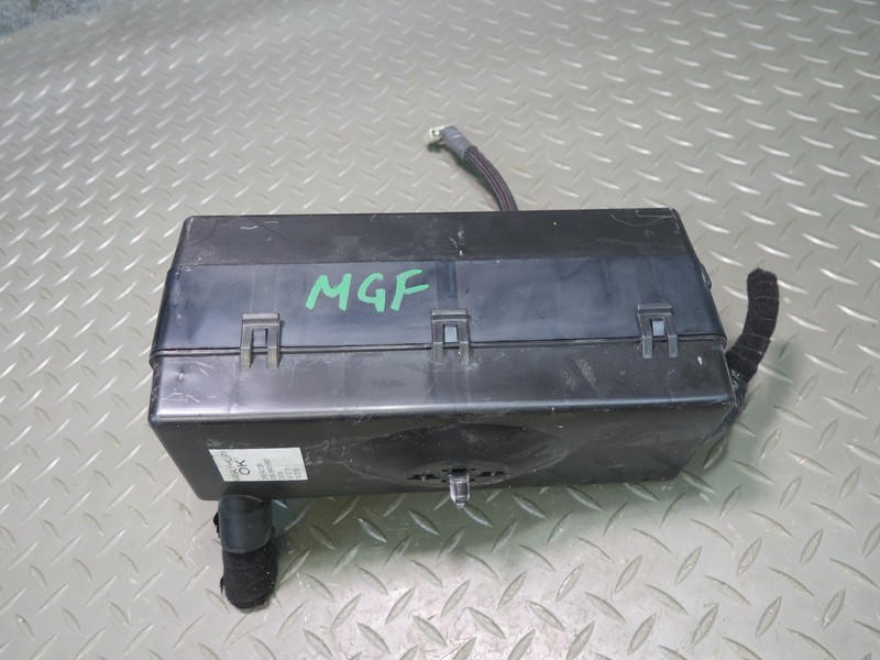 2014-2017 MASERATI GHIBLI M157 SQ4 REAR POWER DISTRIBUTION FUSE RELAY BOX