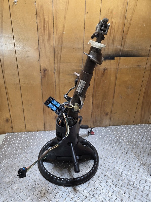 2003-2007 Chevrolet Silverado Column Assembly W/O Radio Control Assembly Oem