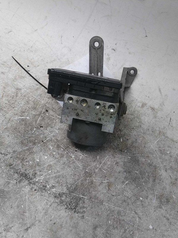 2013 Cadillac ATS ABS Pump & Motor Assembly OEM 22843985 103k Miles