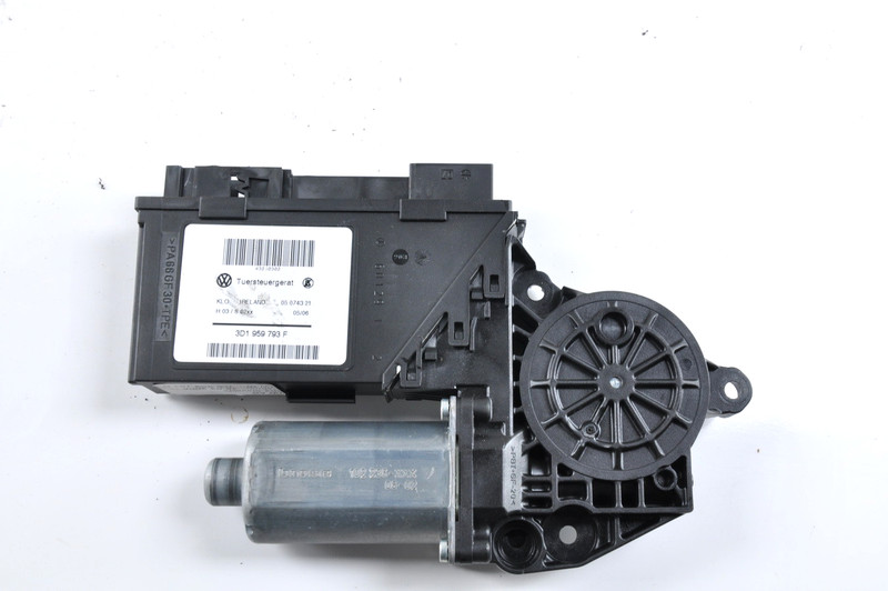 VOLKSWAGEN TOUAREG Front Left LH Door Window Regulator Motor OEM 2004 - 2006