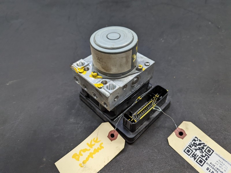 ABS Anti Lock Brake Pump Module 2019 Jeep Renegade 68439749AA 2020