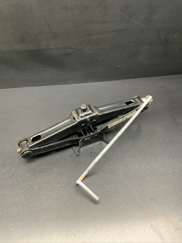 2014-21 MASERATI GHIBLI M157 EMERGENCY SPARE WHEEL JACK LIFT TOOL W/ HANDLE OEM