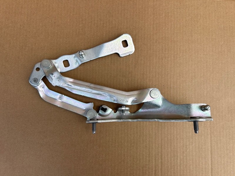 ✅ 2017-2023 Tesla Model 3 Tailgate Lid Hinge Rear 1667398 OEM