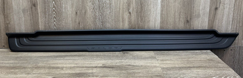 2023-2025 Honda Pilot RH Running Board OEM Part# 08L33-T90-100