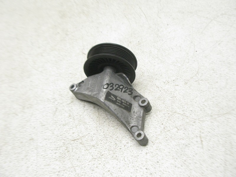 10-17 JAGUAR XF XFR 10-19 XJ F-PACE A/C DRIVE BELT IDLER PULLEY BRACKET OEM 0329