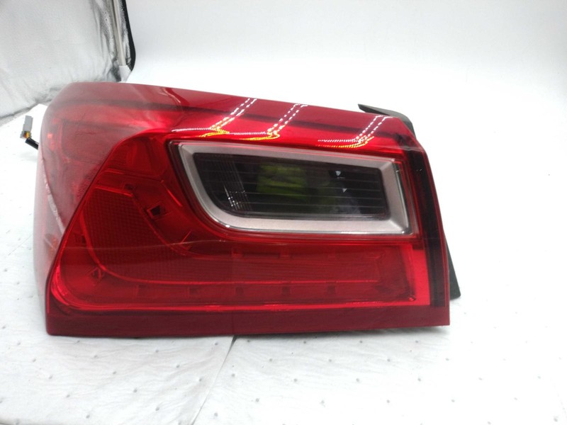 Used Left Outer Tail Light Assembly fits: 2016 Chevrolet Malibu VIN Z 4th digit