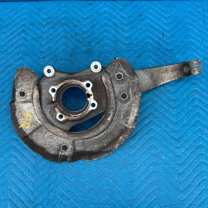 2012–2017 BMW 650i xDrive Front Right Passenger Steering Knuckle OEM 6775266