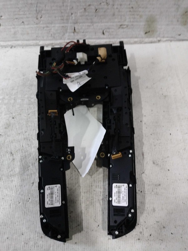 Used A/C Selector Switch fits: 2017 Porsche MACAN console mounted front w/heated