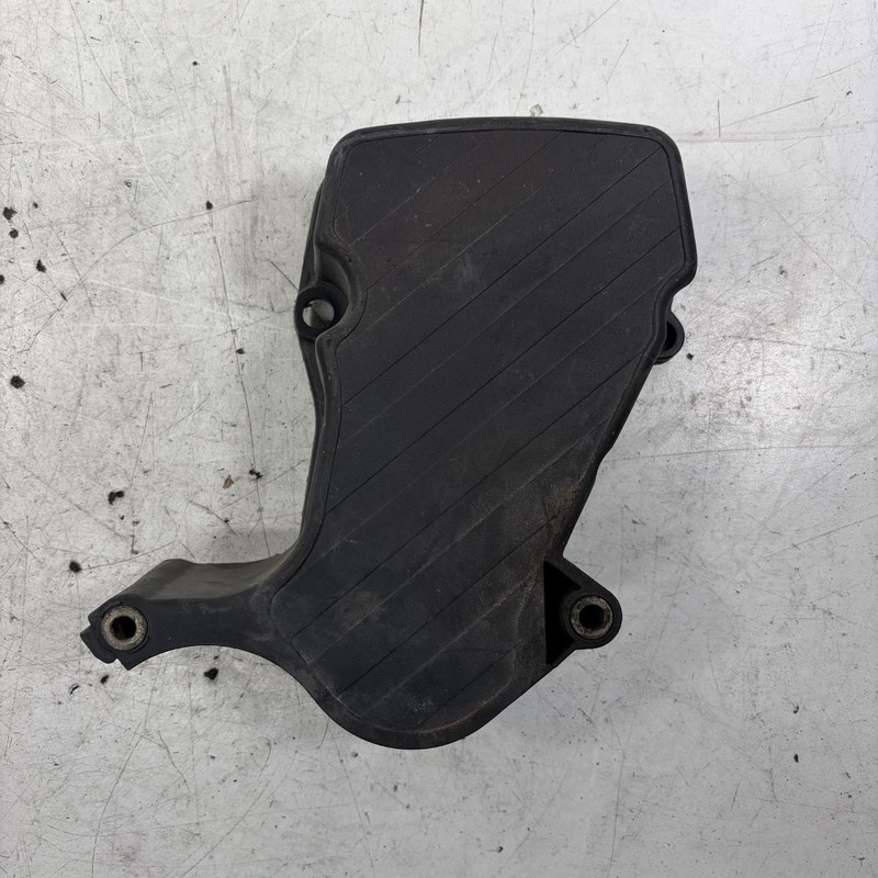 98-02 Honda Passport Left Cylinder Head Upper Timing Cover 8-97131-882-3 OEM