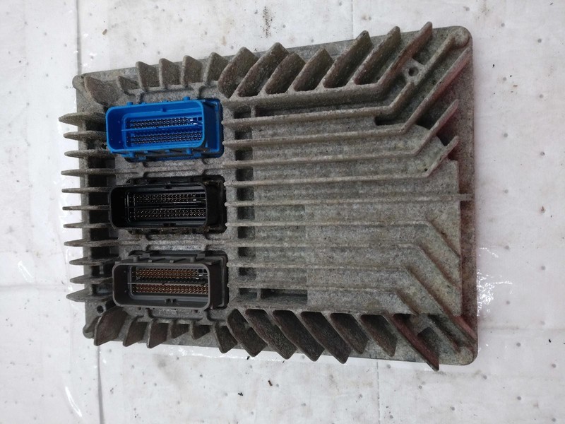 2010 Cadillac CTS Engine Control Module ECM 3.0L OEM 37k Miles Black