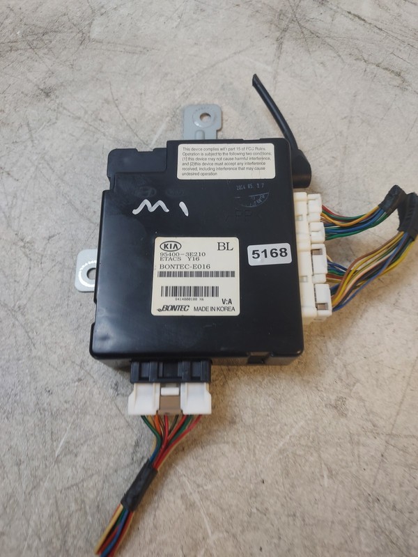 2004-06 KIA SORENTO EX TRACTION CONTROL COMPUTER MODULE OEM 95400-3E210