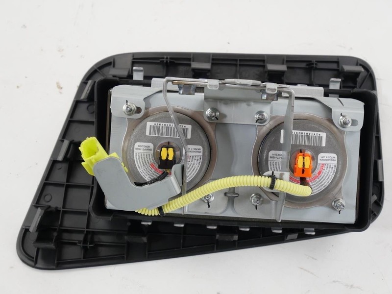 2011-2017 Nissan Juke F15 Right Dash Airbag SRS Inflator Module K8515-1KA0A