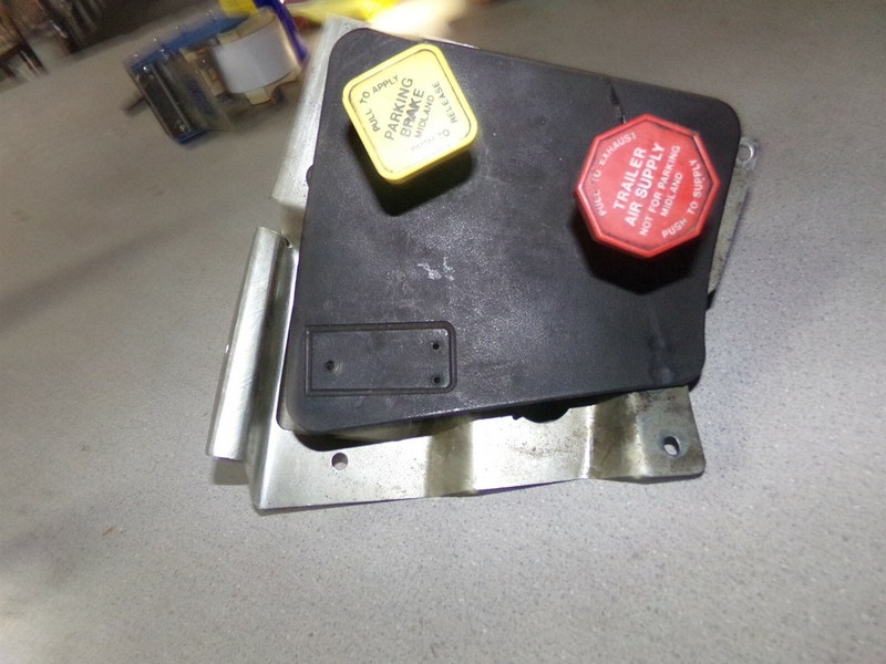 Trailer Air Supply Parking Brake Valve 130B0K w/ Panel *FREE SHIPPING*
