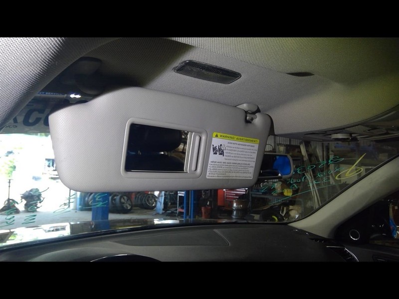 Driver Sun Visor Without Illumination Fits 09-12 AUDI Q5 1665979