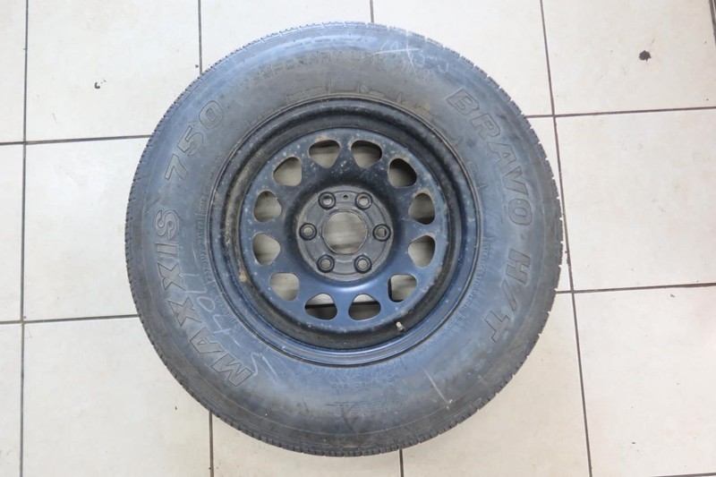 2019+ Chevy Silverado 1500 Pickup OEM Spare Wheel With Tire 17x8, 6 lug