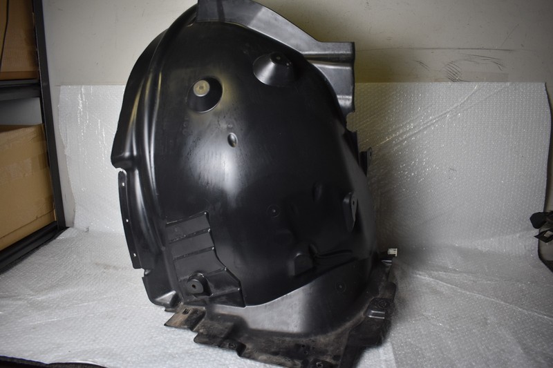 BMW X4 LEFT SIDE FENDER LINER FACTORY OEM 51-71-9-881-283