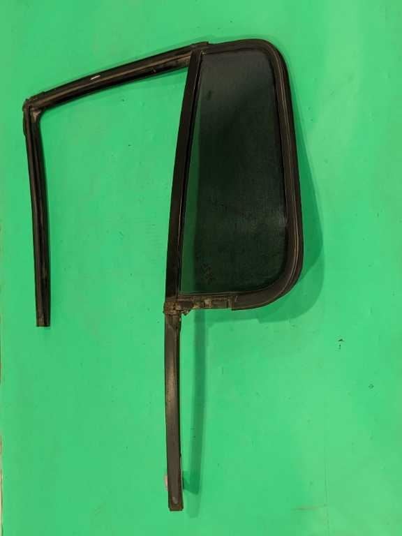 03 04 05 AVIATOR DRIVER LEFT REAR VENT GLASS OEM 3825-21
