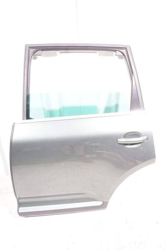 2004 - 2007 Volkswagen Touareg REAR LEFT DRIVER SIDE DOOR SHELL OEM