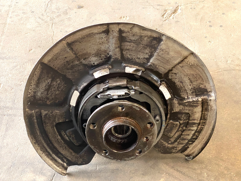 10-13 BMW X5M E70 SPINDLE KNUCKLE WHEEL HUB BEARING CARRIER REAR LEFT OEM #A0.11