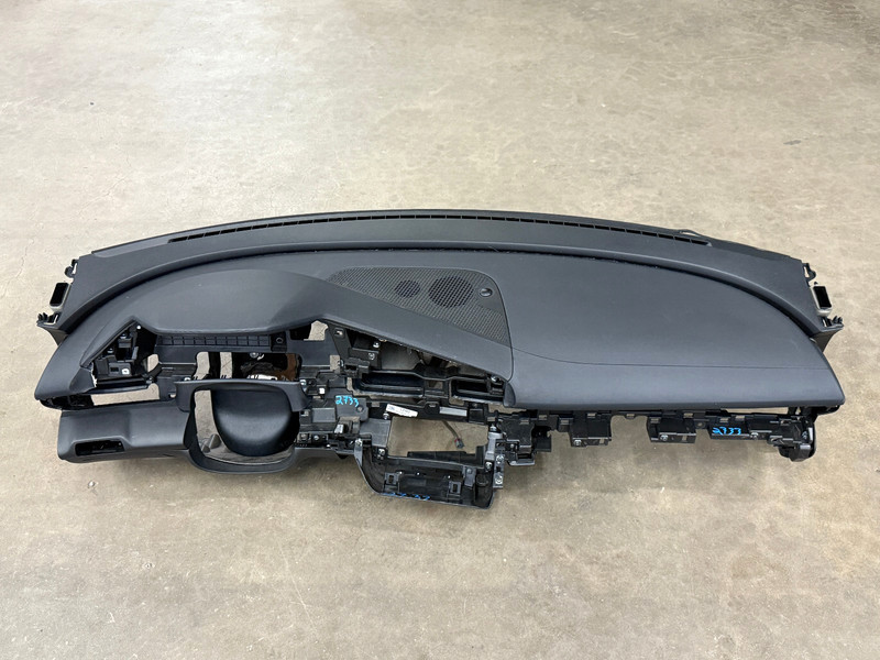 ⭐2021-2023 HYUNDAI ELANTRA FRONT DASHBOARD INSTRUMENT PANEL COVER OEM LOT2733