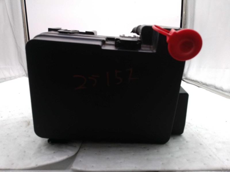 2014 GMC Terrain Fuse Box OEM 22929761 3.6L SUV 82000 Miles Silver
