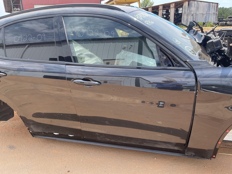 18-20 ALFA ROMEO STELVIO FRONT RIGHT PASSENGER SIDE DOOR ASSEMBLY OEM BLACK