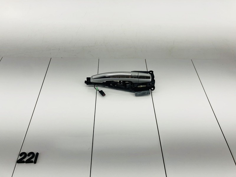 10-16 CADILLAC SRX REAR RIGHT SIDE EXTERIOR DOOR HANDLE SWITCHBLADE SILVER OEM