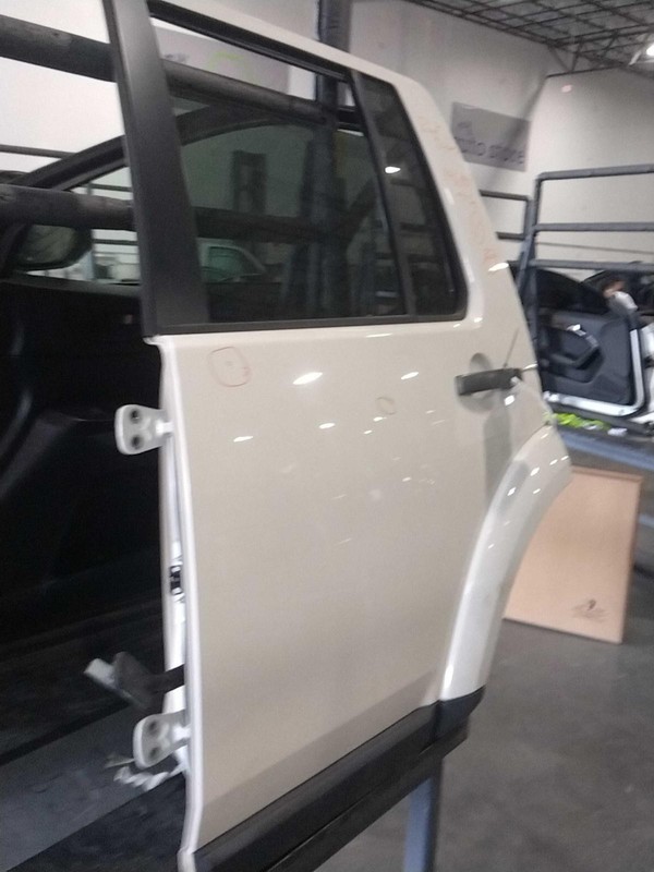 Land Rover LR4 2010 Left Rear Door WHITE 469334 6524