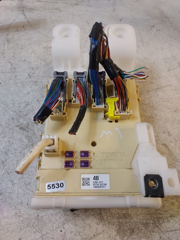 2014 14 Toyota RAV4 Relay Fuse Box Multiplex Control Module OEM 82730-42730b