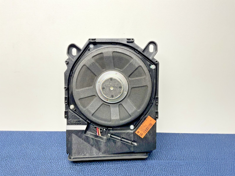 BMW E88 E92 E84 Right Passenger Central Speaker Subwoofer Harman Kardon Log7 OEM