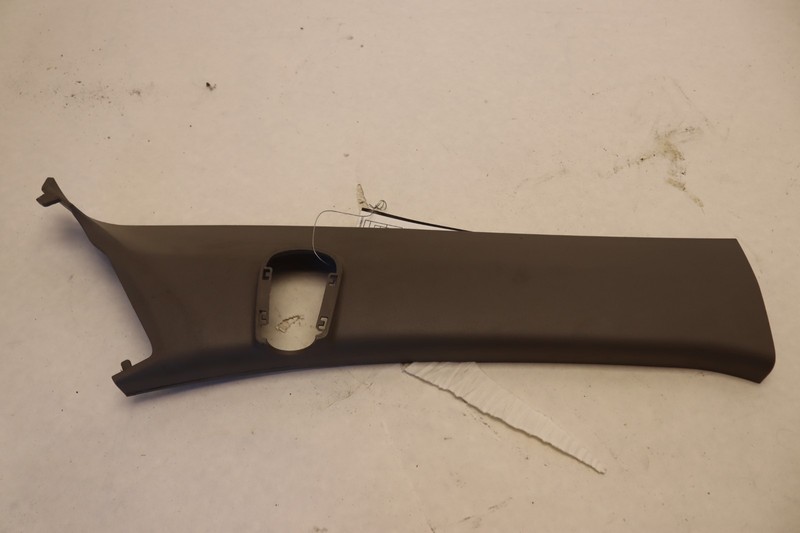 2018-2023 PETERBILT 579 PACCAR FRONT RIGHT PASSENGER A PILLAR TRIM COVER OEM