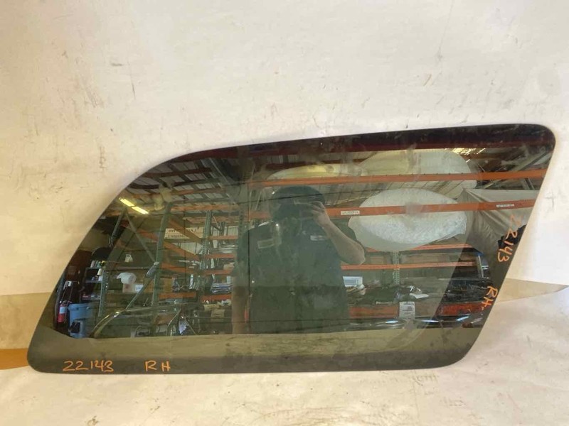 Quarter Glass TOYOTA SEQUOIA Right 08 09 10 11 12 13 14 15 16 17 18 19 20 21 22