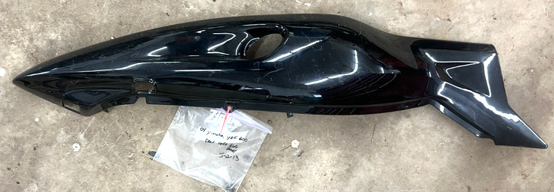 04 Yamaha YZF 600 YZF600R 600R Left Rear Tail Cowling Fairing Cowl Panel Fender