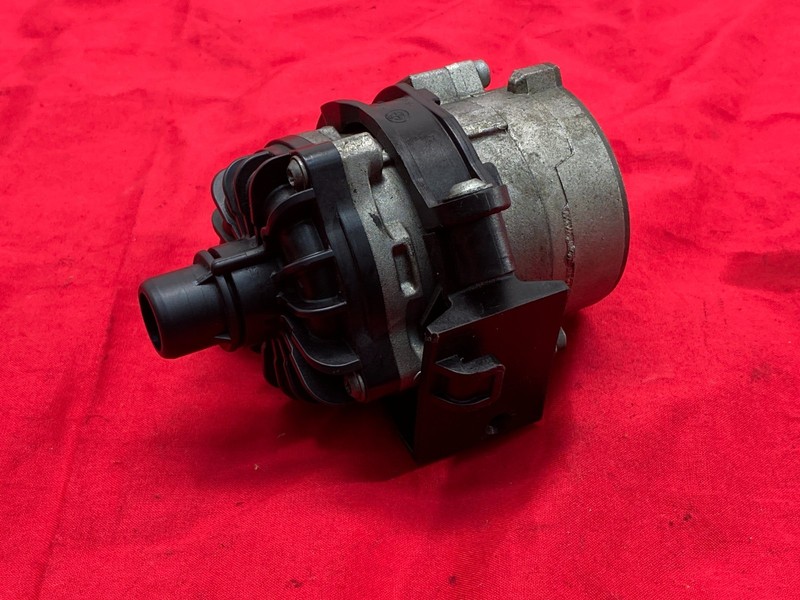 12-18 BMW F06 F10 F12 M5 M6 S63 Auxiliary Additional Coolant Water Pump OEM✅