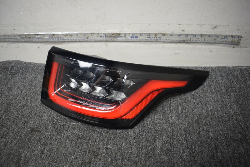 2017 LAND ROVER REAR TAIL LIGHT FACTORY OEM
