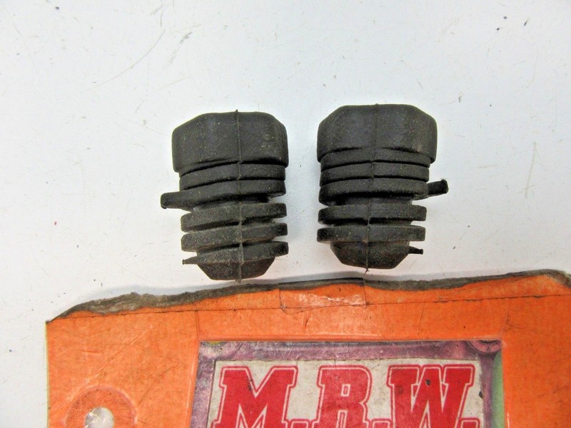 RUBBER HOOD HEIGHT ADJUSTER SET OF 2 TO FENDER RADIATOR SUPPORT TRIUBTE ESCAPE