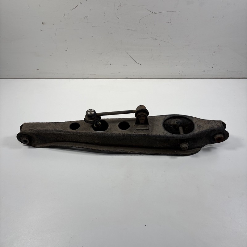 97-01 Honda CR-V Right Rear Lower Control Arm 52350-S10-305 OEM