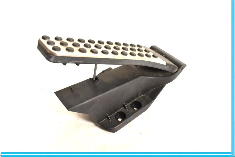 12-16 Mercedes W218 CLS63AMG Gas Throttle Accelerator Pedal 2043000204 OEM