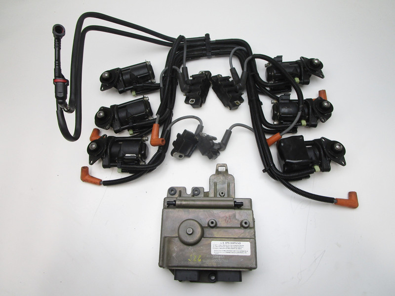 0586465 1999 Evinrude 225 HP FICHT ECM/ECU with Injectors 5000773 5000774 NLA