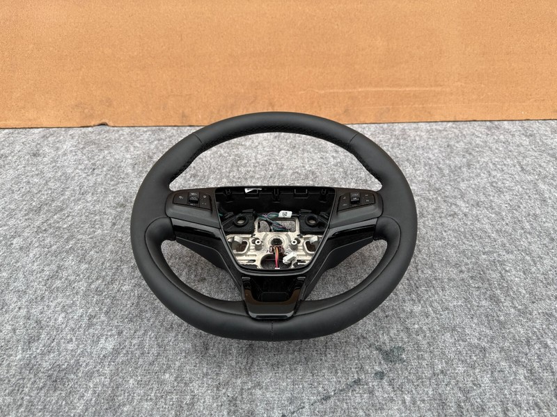 FORD MUSTANG MACH-E 2021-2025 OEM LEFT DRIVER WHEEL WITH SWITCHES LEATHER BLACK