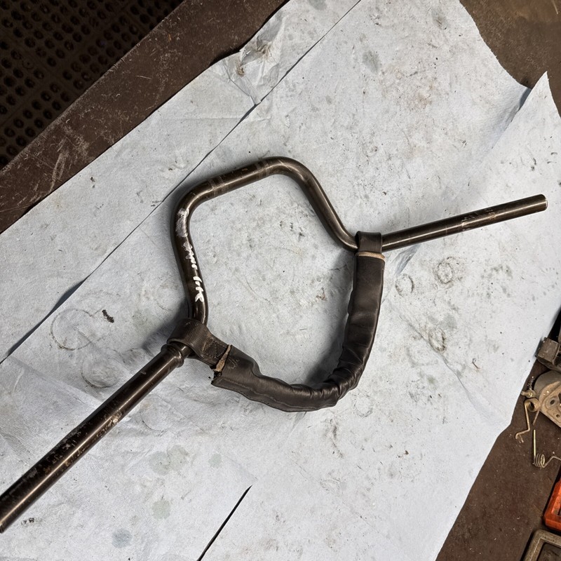 1999 - 2000 YAMAHA Moutain Lite 500 Fan Handlebars Mountain Bar Good