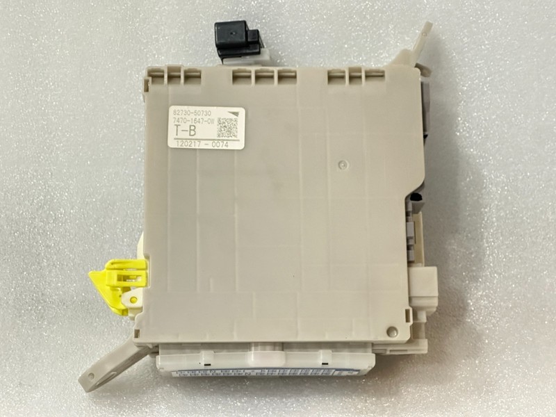 2010-2012 Lexus LS460 Front Fuse Relay Junction Box Block OEM 82730-50720 T-B