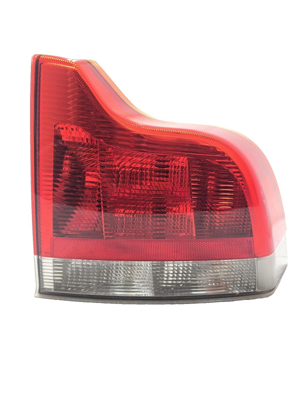 2004 Volvo 60 Series LH Driver Tail Light Assembly Light Scratches P/N 94835378