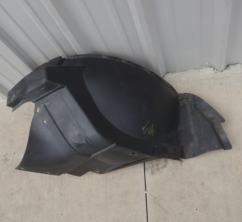 2013 - 2017 Buick Enclave Front Left Fender Liner Splash Shield Portion OEM
