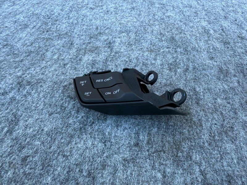 FORD MUSTANG GT 2015-2023 OEM LEFT DRIVER CONTROL WHEEL BUTTON SWITCH ASSEMBLY