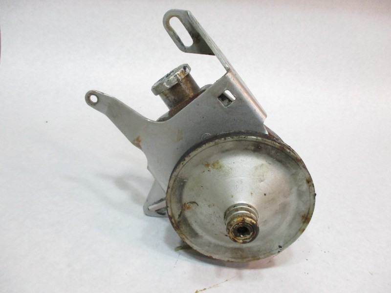 0982576 OMC Stringer Chevy V8 Power Steering Pump 1980-1983 0909981